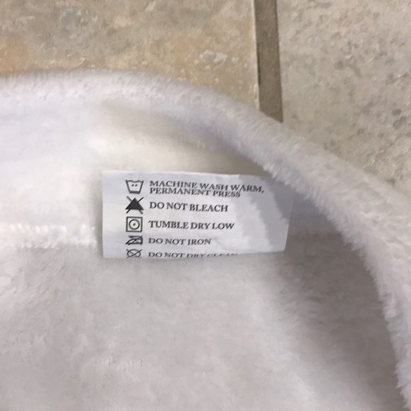 NWOT Robe - Picture 5 of 6